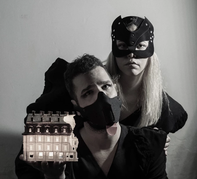 Το ξενοδοχείο Η νύχτα που πέφτει