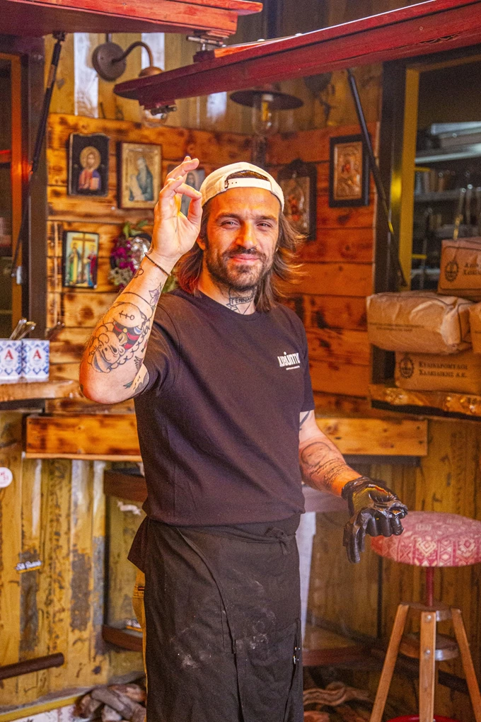 Το σουβλατζίδικο Ευλόγησον στο Ίλιον 13