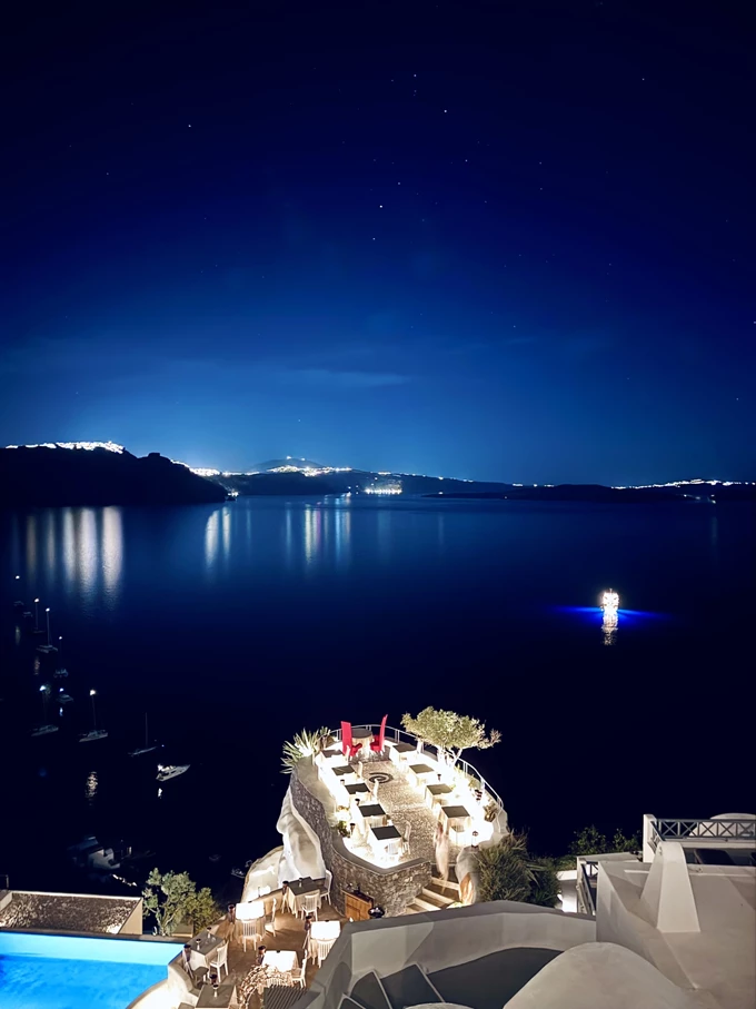 Το εστιατόριο Lycabettus στη Σαντορίνη 9