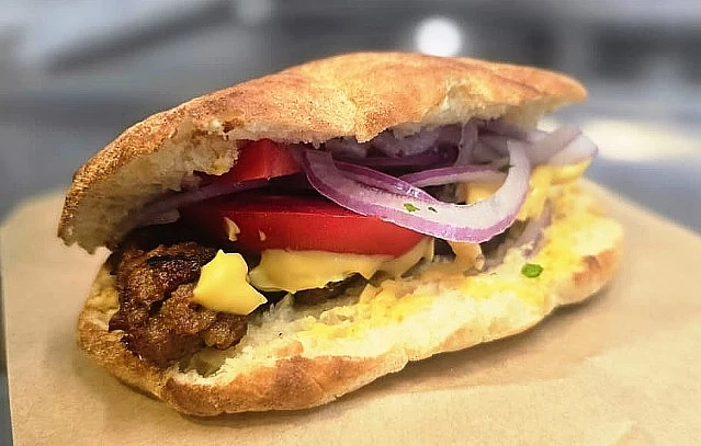 Ένα σάντουιτς-μπόμπα για λίγες εμφανίσεις στη 'Βόλβη'