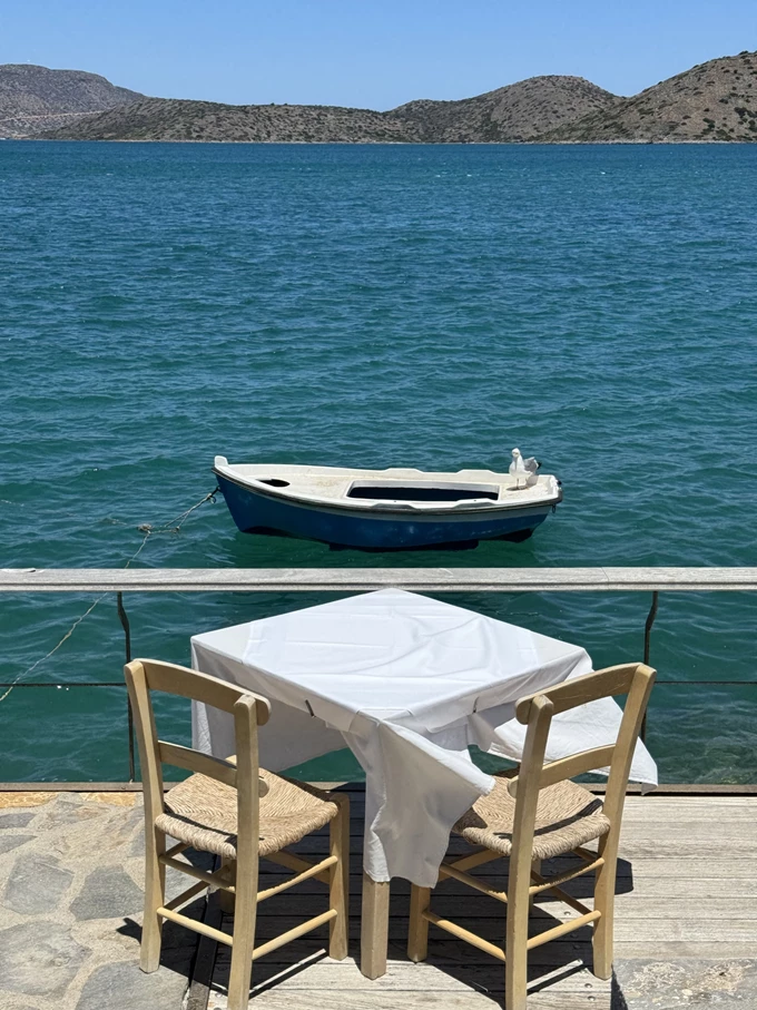 Η ταβέρνα Ferryman στην Ελούντα 3