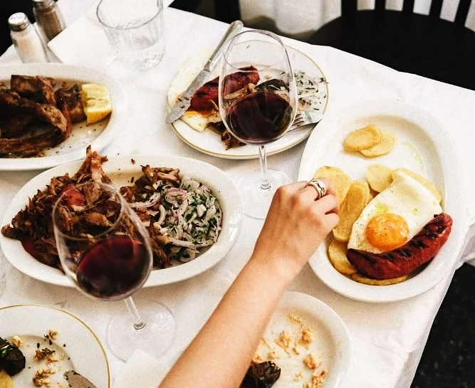 Τα 'Δώδεκα Πιάτα' του Παύλου Κυριάκη τώρα και στο Σύνταγμα