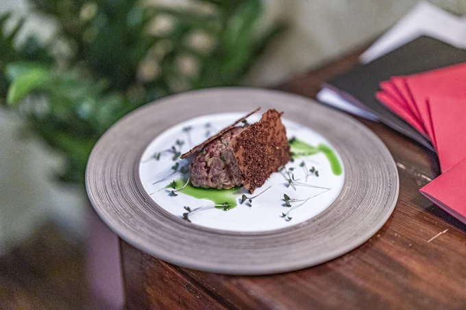 Το μπαρ-εστιατόριο Ντίβα στο Κολωνάκι 7