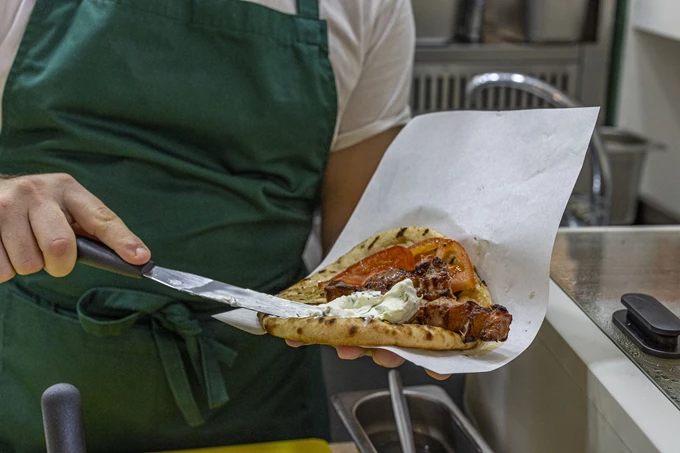 Το σουβλατζίδικο Θύμιος στον Υμηττό 6