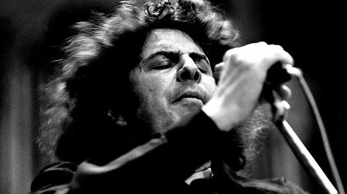 Μίκης Θεοδωράκης