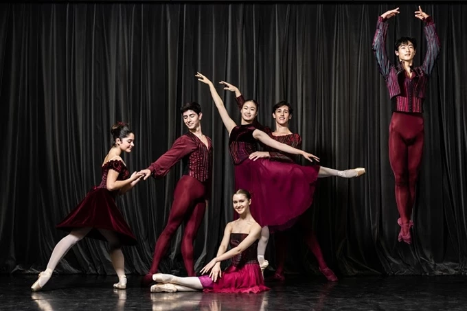 Paris Opera Junior Ballet