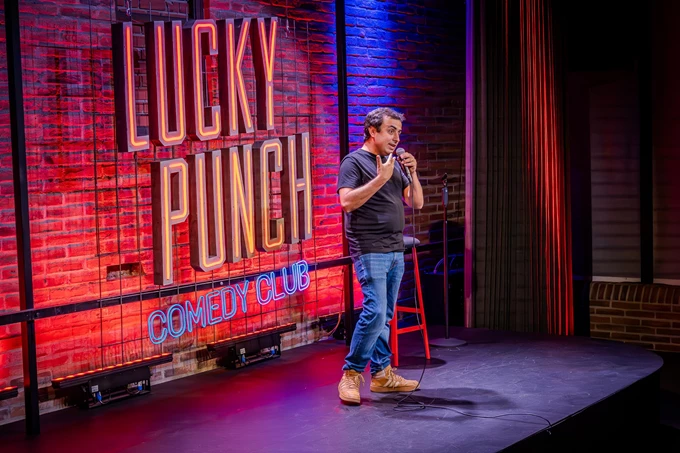 Gonzalo Madueño - Το Athens English Comedy Club παρουσιάζει την πρώτη Ισπανόφωνη stand up comedy παράσταση στην Ελλάδα