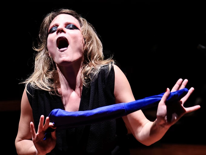 Δούλες Άττις