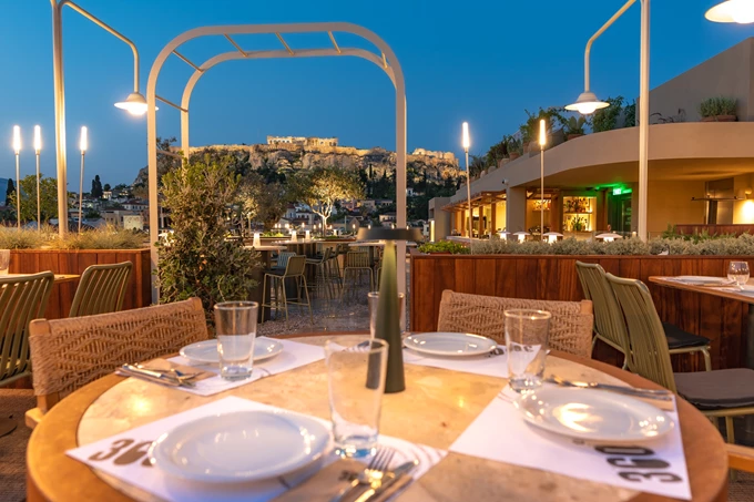 360 Cocktail bar & Restaurant 6