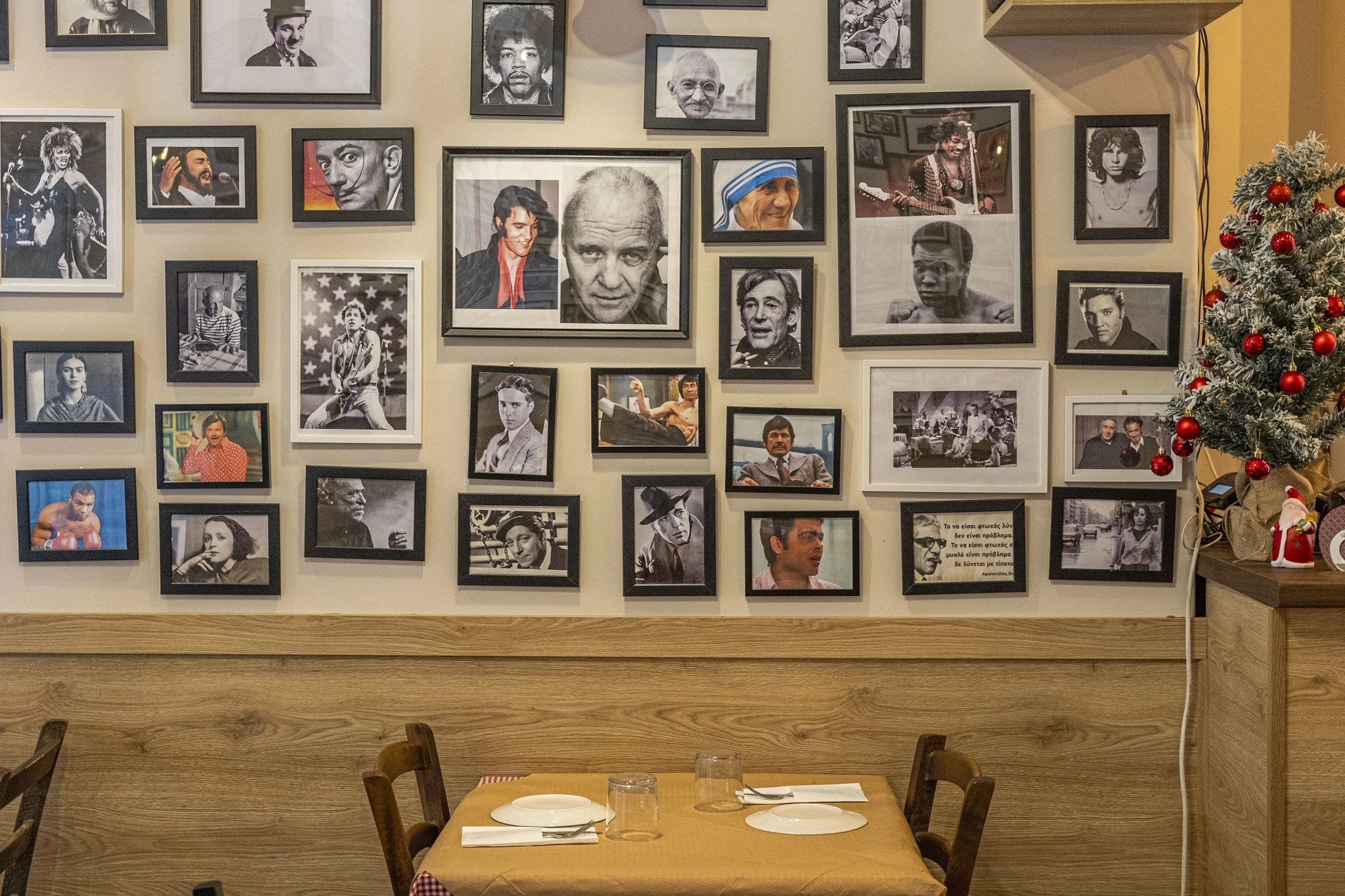 Η πιο under the radar γαστροταβέρνα της Αθήνας σερβίρει στα Πετράλωνα