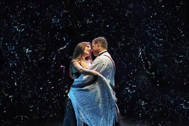 Νόρα: Το σπίτι της κούκλας