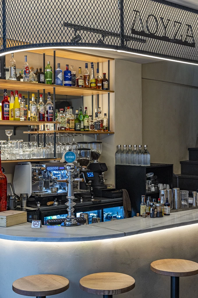 Η spritzeria Λούza στο κέντρο της Αθήνας 1