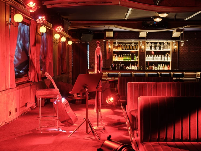 Το Doors στο Κολωνάκι 13