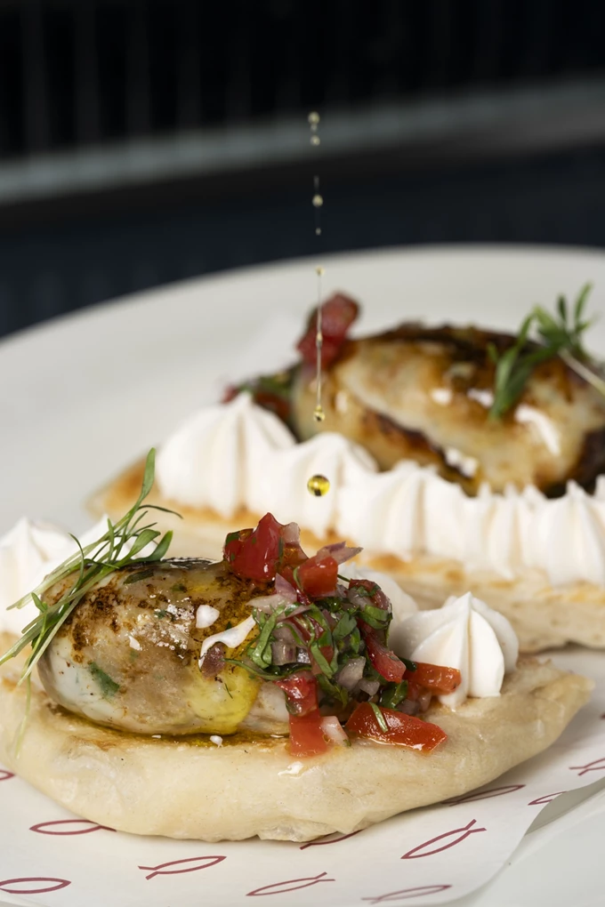 Ο μπακαλιάρος σεφταλιά στο εστιατόριο Ιώδιο στο Κολωνακι