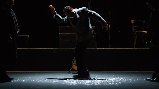 MANOLIS / καρδιά σε τέσσερις χορδές