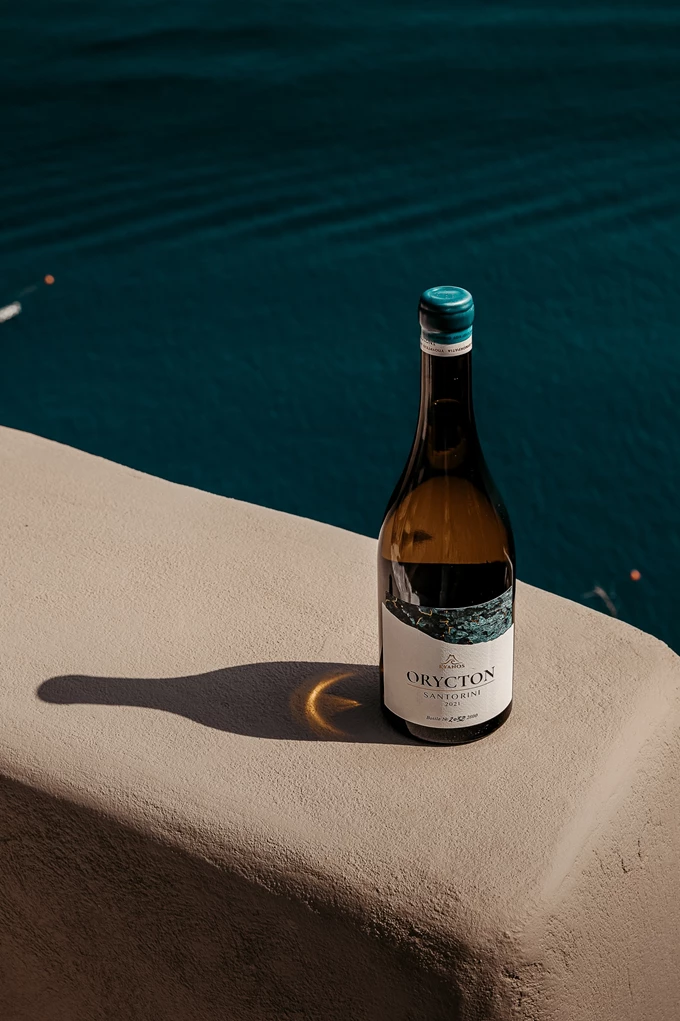 Μιχάλης Κούλογλου Kyanos Wines Orycton Σαντορίνη κρασί Ασύρτικο