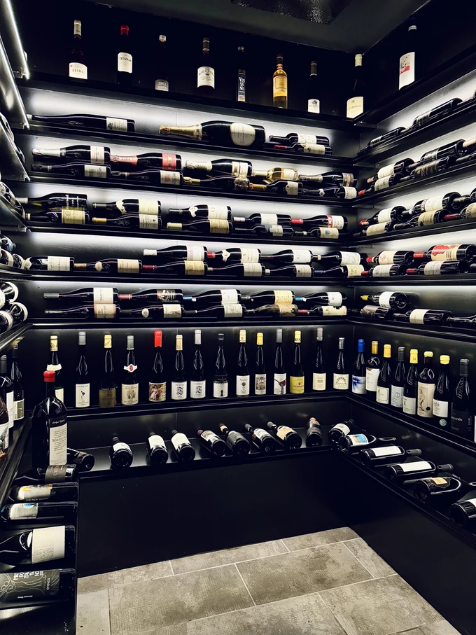 Το νέο walkin κελάρι του Herve