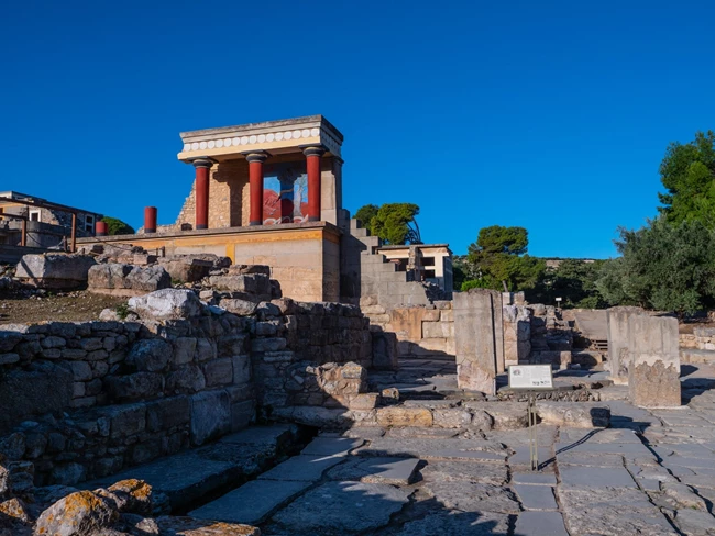 Βόρεια είσοδος ανακτόρου Κνωσού