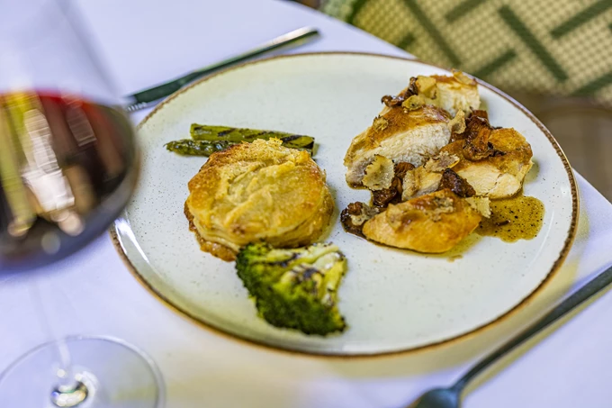 Το 49 All Day Cafe & Wine Bar στο Κολωνάκι 115
