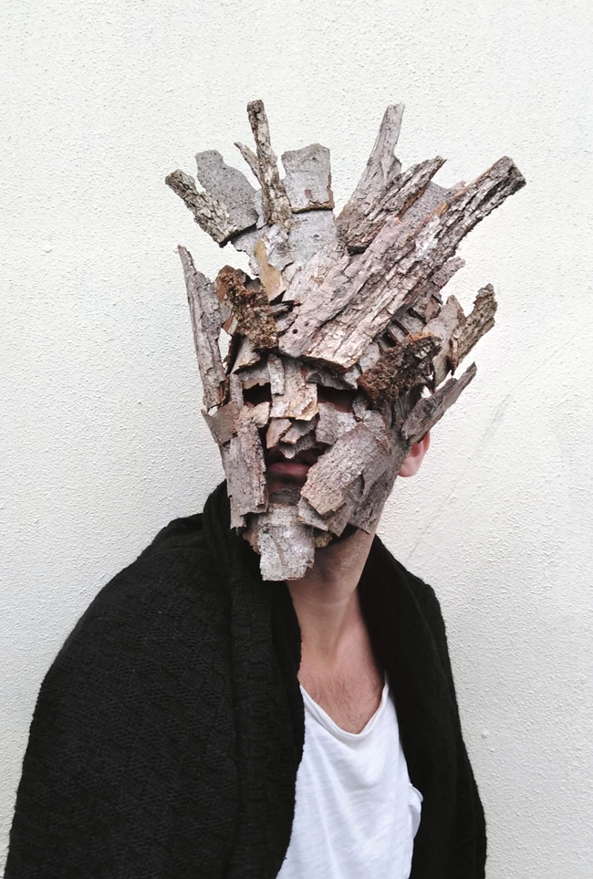 Φώτιος Μπάλας Μάσκα από φλοιούς δέντρων, 2020