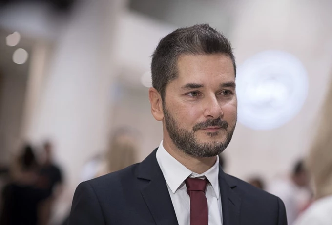 Λουκάς Κατσίκας 3
