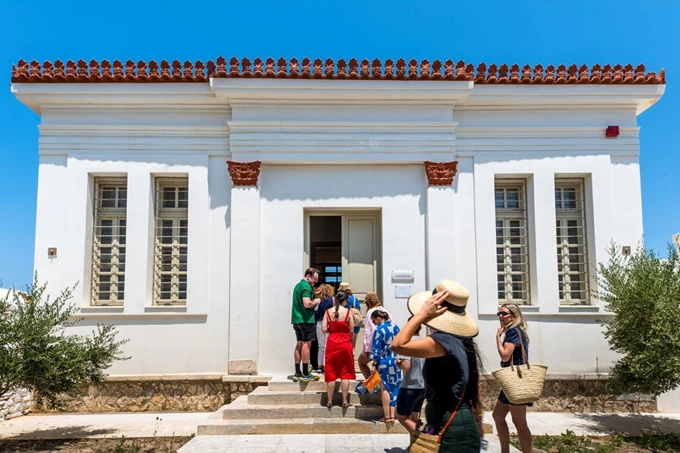 TO 12ο CYCLADIC YOUNG PATRONS SUMMER WEEKEND ΣΤΗΝ ΚΥΘΝΟ