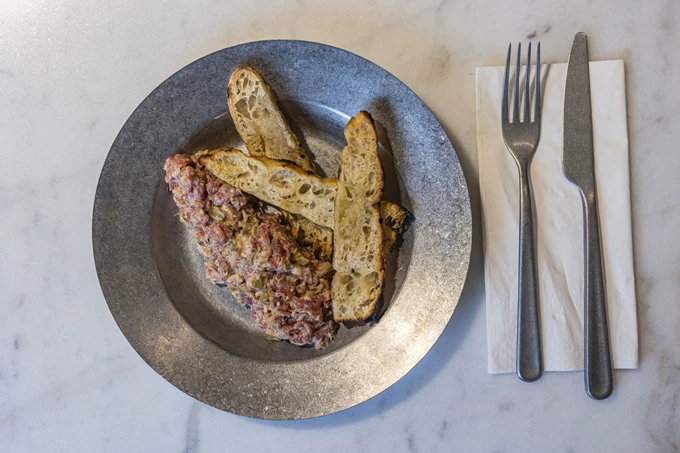 Το wine bar / σπριτζερία Méthe στον Πειραιά 15