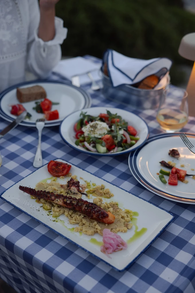 Blue Door Taverna Ελούντα, Κρήτη