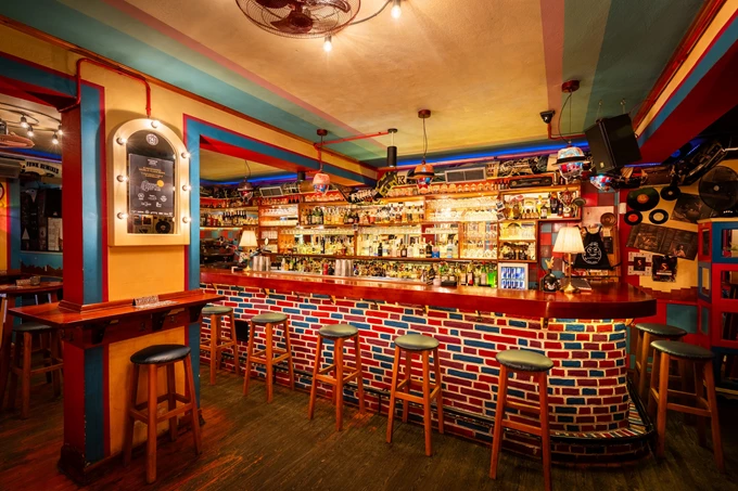 Το μπαρ Nouvelle Vague από τα Τίρανα που μπήκε στα The World's 50 Best Bars 2025 4