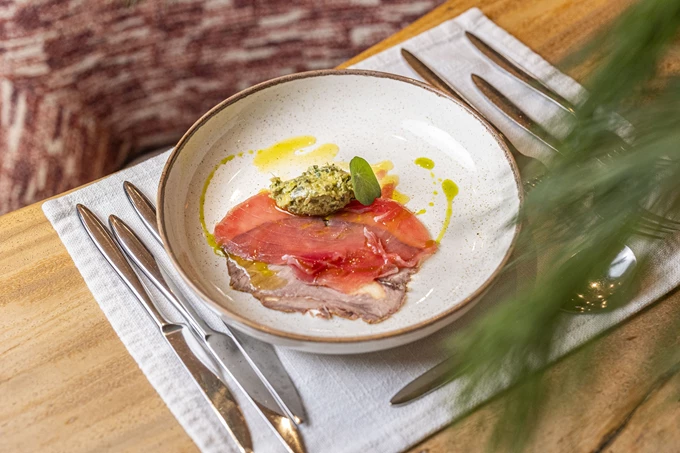 Το εστιατόριο Pomo d’ Oro στο Ark και το Symposio at Ark 4