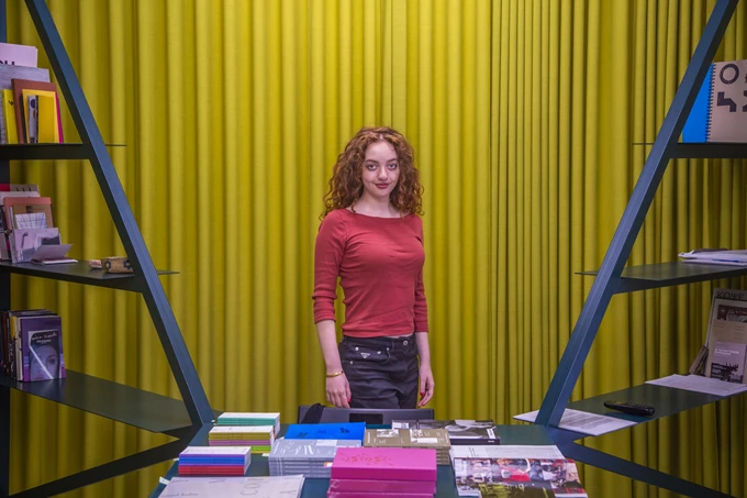 Προβολές TAVROS Shasha Movies Roisin Tapponi Βόρεια Αφρική και Νοτιοδυτική Ασία I have a seat in an abandoned theatre