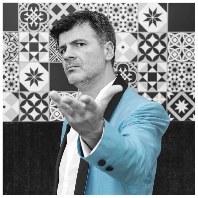 Τα Νούμερα Φοίβος Δεληβοριάς