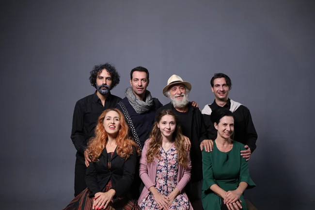 Άκου να δεις