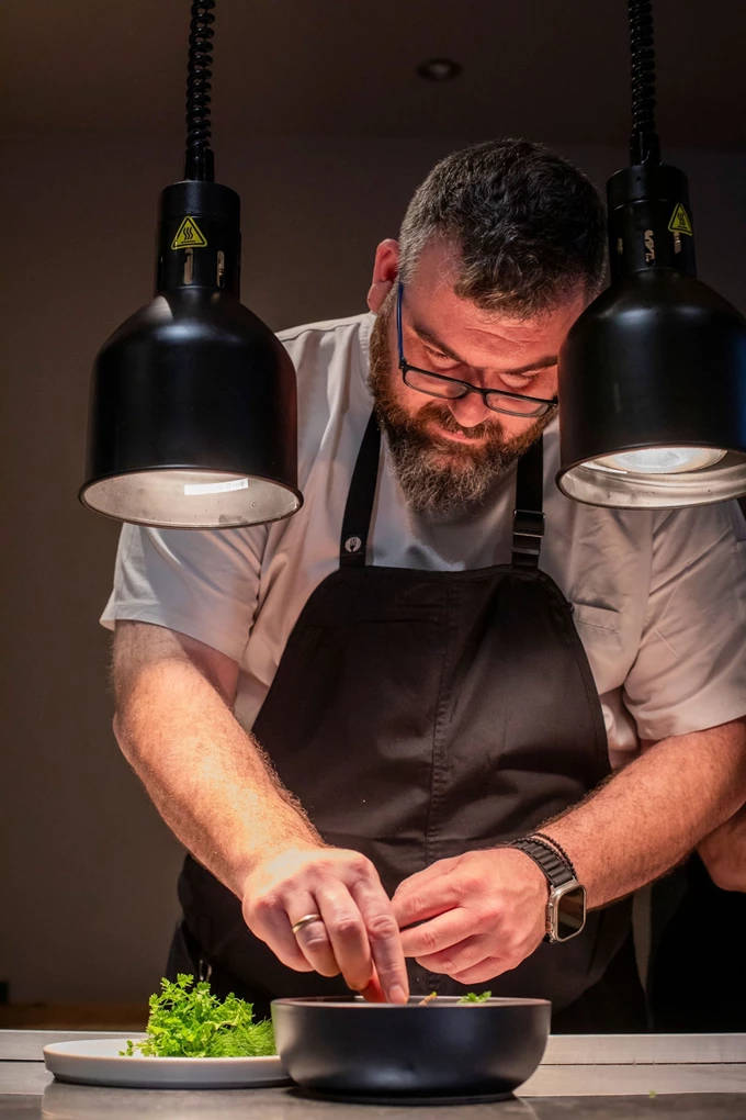 Θωμάς Μάτσας και Αριστοτέλης Ζέρβας μαγειρεύουν για τον ένα χρόνο της 'Strigglaς' 2