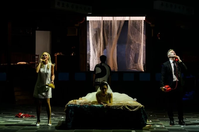 Tζένη Tζένη Ένα ηλιόλουστο Ρέκβιεμ 2025-26