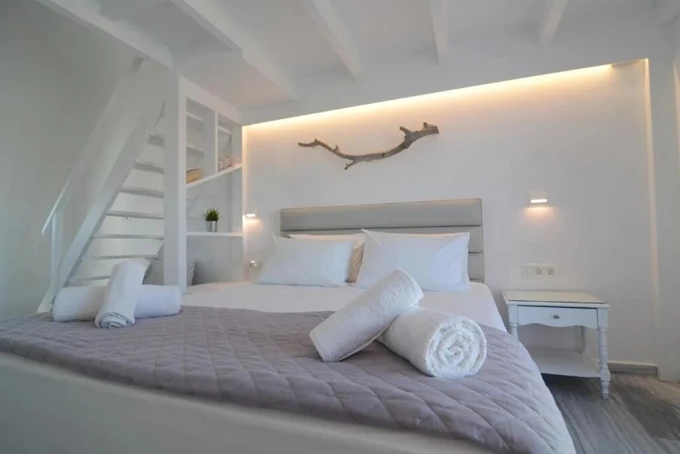 HERMOSO LUXURY SUITES (2).jpg