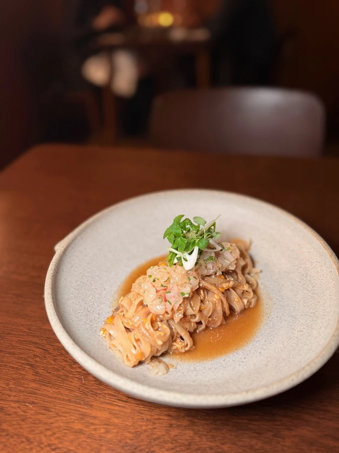 το εστιατόριο Garum του Χρήστου Γλωσσίδη στο Μετς