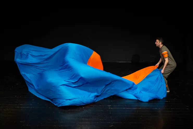 ...Και βγαίνω