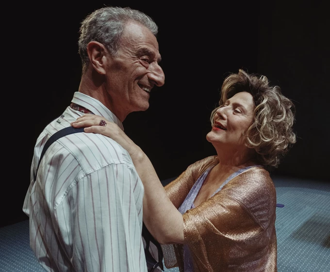 Μέχρι να σβήσουν τ’ άστρα