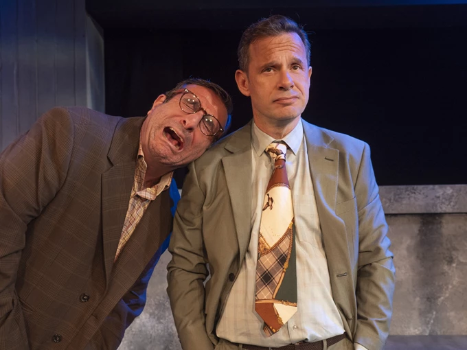 Μέχρι πότε συνεχίζονται "Μ.Α.Ι.Ρ.Ο.Υ.Λ.Α." στο Μικρό Χορν και "ΛΑΒ" στο Μικρό Παλλάς; - εικόνα 3