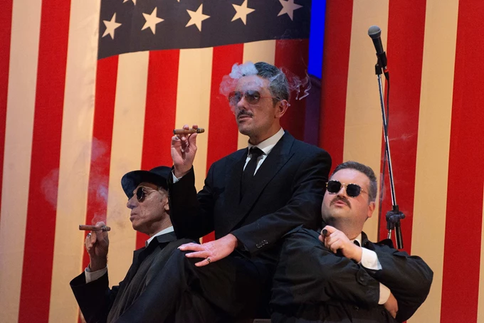 MANOLIS / καρδιά σε τέσσερις χορδές