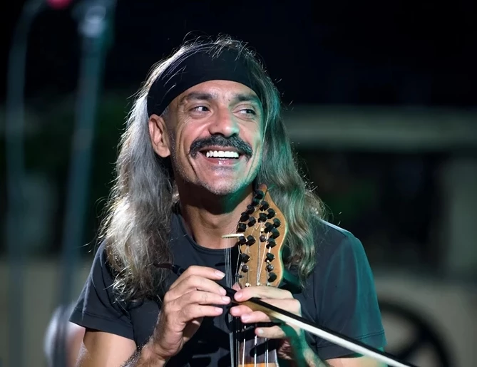 Ο Δημήτρης Αποστολάκης από τους Χαΐνηδες