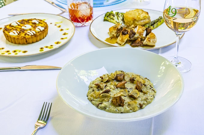 Το 49 All Day Cafe & Wine Bar στο Κολωνάκι 1117