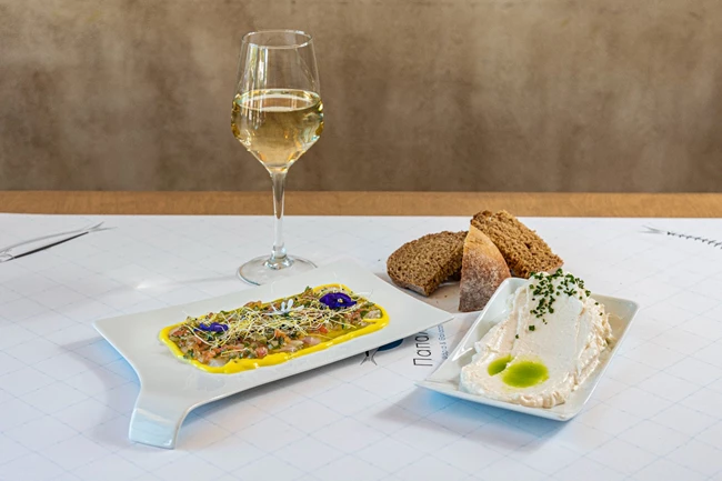 Παπαλίνα Πετράλωνα