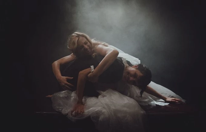 Ήμερη – Η Ανατομία μιας Πτώσης