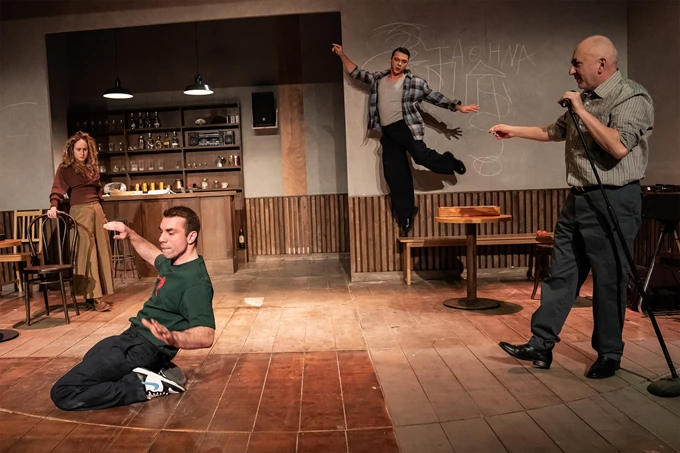 Δυο ή τρία πράγματα που ξέρω γι αυτόν Παράσταση Ανέστης Αζάς