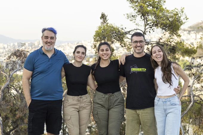Κόντρα στον άνεμο Η ιπτάμενη περιπέτεια της Τίρα