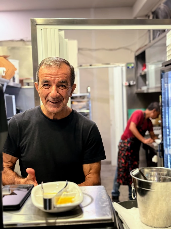 Ο Νίκος Κατσικάκης στο εστιατόριο Polpo του Ρέντη