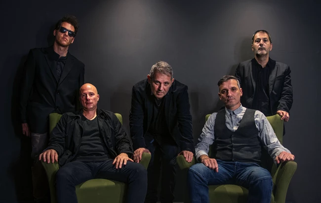 Ο Παύλος Παυλίδης και οι Hotel Alaska σε δύο συναυλίες που περιμέναμε καιρό