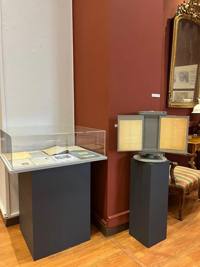 Αθήνα Από Σελίδα σε Πόλη